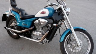 ホンダ スティード400 (’88-’01NC26): 女の子の自分にも安定して乗れる