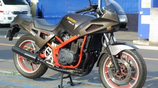 スズキ GSX400XS (’86-’88):カタナほどの熱狂は起きなかったハンス・ムートデザインの400cc