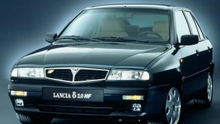 ランチア デルタ (2代目 ’93-’99):フィアットグループ4車種とプラットフォームを共有
