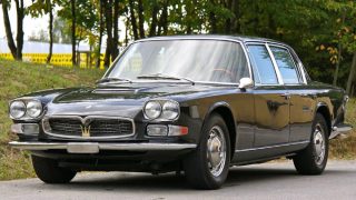 マセラティ クアトロポルテ (初代 ’63-’71):マセラティ初の4ドア・プレミアムセダン