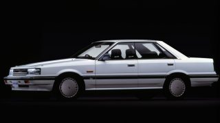 日産 スカイライン (7代目 R31 ’85-’90):4輪操舵システムやカードエントリーシステムを採用