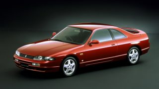 日産 スカイライン (9代目 R33 ’93-’98):先代から再びボディを拡大し全車3ナンバーサイズに