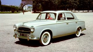 プジョー403 (’55-’67):フラッシュサイド・フルワイズ・ボディを採用