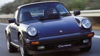 ポルシェ 911 (2代目 930 ’74-’89):ターボモデルを追加し全幅とトレッドを拡大