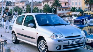 ルノー ルーテシア (2代目 クリオⅡ ’98-’05):4ドアセダンやミッドシップモデルを追加