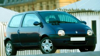 ルノー トゥインゴ (初代 ’92-’07):新たなボトムレンジモデルとしてデビュー