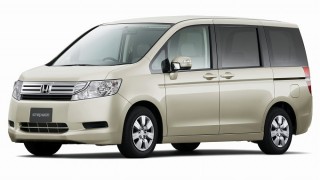 ホンダ ステップワゴン (’12):沖縄でのレンタカー旅行で大活躍