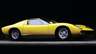 ランボルギーニ ミウラ (’66-’73):大排気量ミッドシップスポーツカーの先駆け