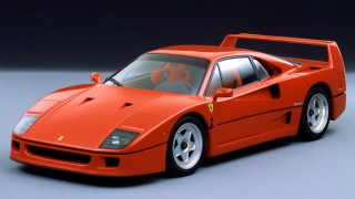 フェラーリ F40 (’87-’92):そのままレースに出られる市販車を具現化