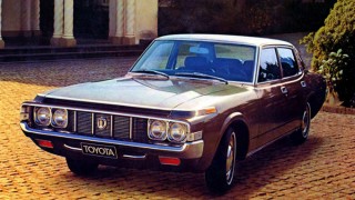 トヨタ クラウン (4代目 S6/7 ’71-’74):スピンドルシェイプのクジラ・クラウン