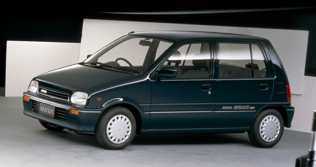ダイハツ ミラ (3代目 1990-1994)：軽自動車規格変更に対応しボディと ...