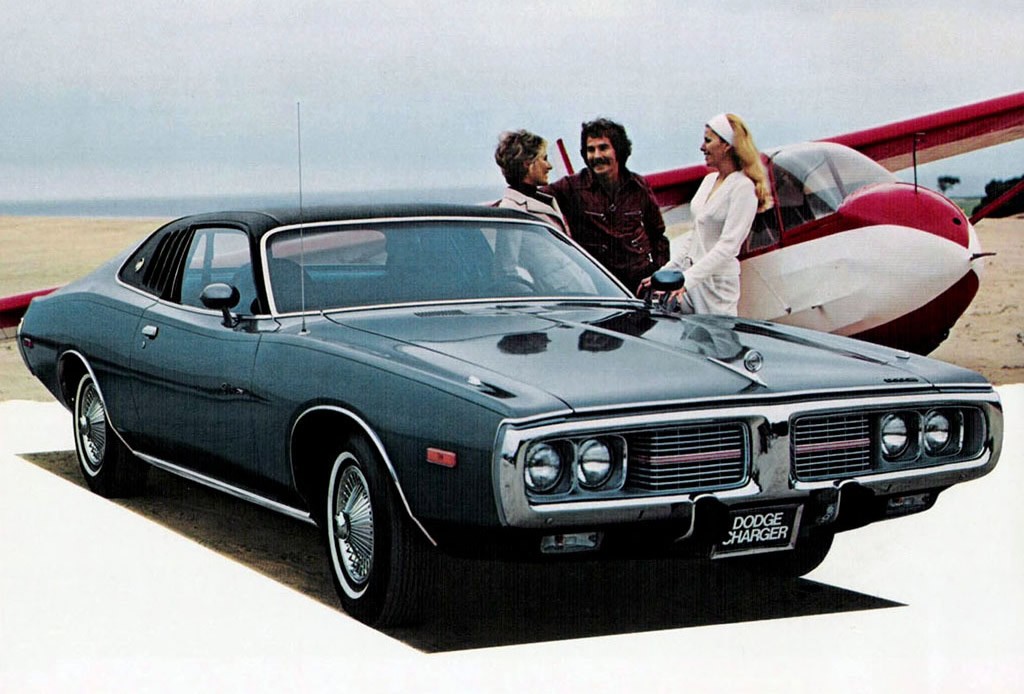 ダッジ チャージャー 初代 1966 1978 ハイパフォーマンスなマッスルカーとして登場 ビークルズ