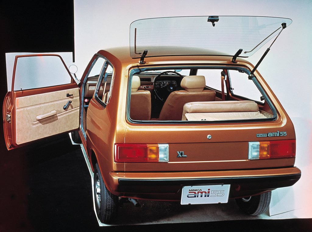 三菱 ミニカ アミ55/アミL/エコノ (4代目 1977-1984)：先代からエンジン排気量とボディサイズを拡大 | ビークルズ