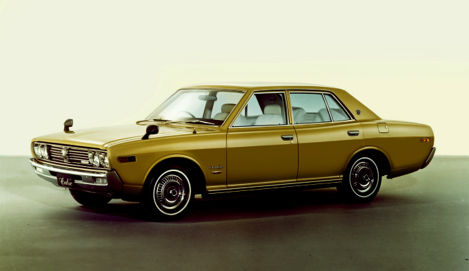 日産 セドリック グロリア 3 4代目 1971 1975 別設計だった両車種が車体を共有する姉妹モデルに 230 ビークルズ