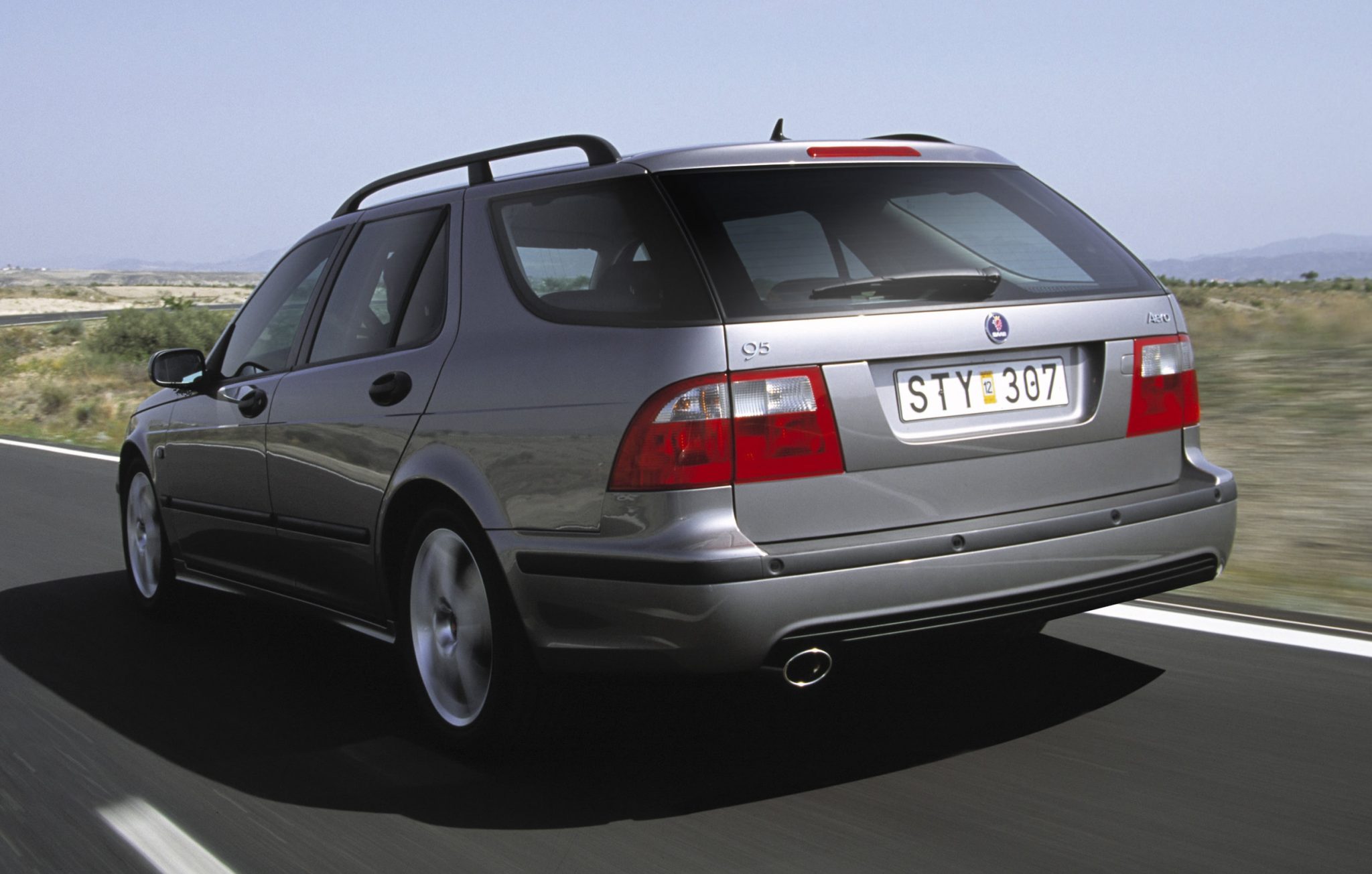 サーブ 95 (19972012)：9000に代わるフラッグシップモデルとして登場 ビークルズ