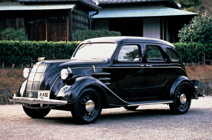 トヨダ 型乗用車 1936 1942 アメリカ車の技術を導入して製造されたトヨタ第一号車 ビークルズ