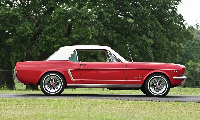 フォード マスタング (初代 1964-1968)：ポニーカー、マッスルカーの 