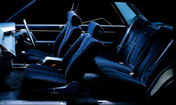 トヨタ クラウン ロイヤルサルーン 1983